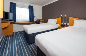 holiday inn express inverness by ihg