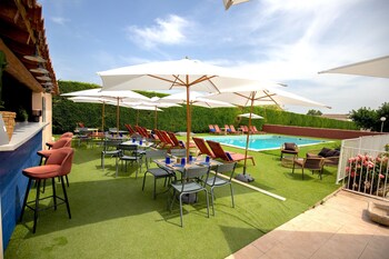 pernes les fontaines