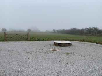 luxury studio cottage at foot of yorkshire wolds