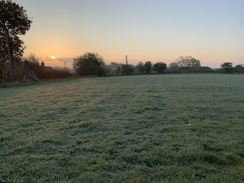luxury studio cottage at foot of yorkshire wolds