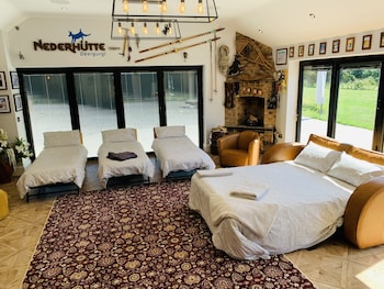 luxury studio cottage at foot of yorkshire wolds