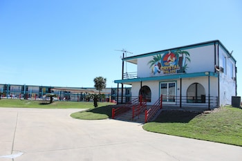 crystal palace resort