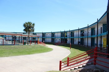 crystal palace resort