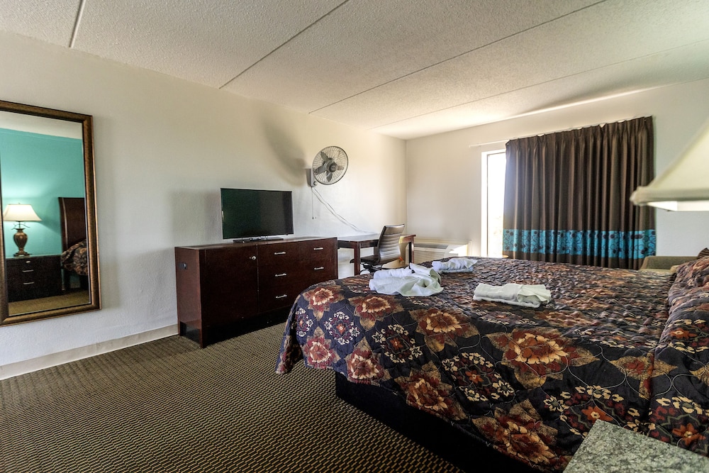 crystal palace resort