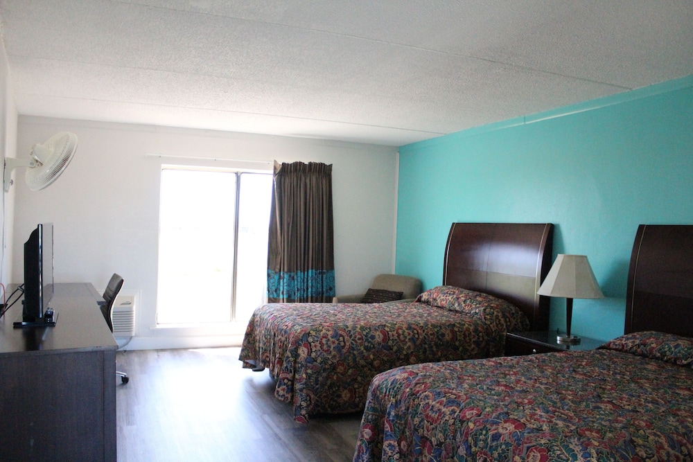 crystal palace resort