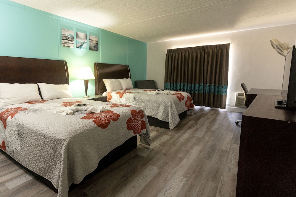 crystal palace resort