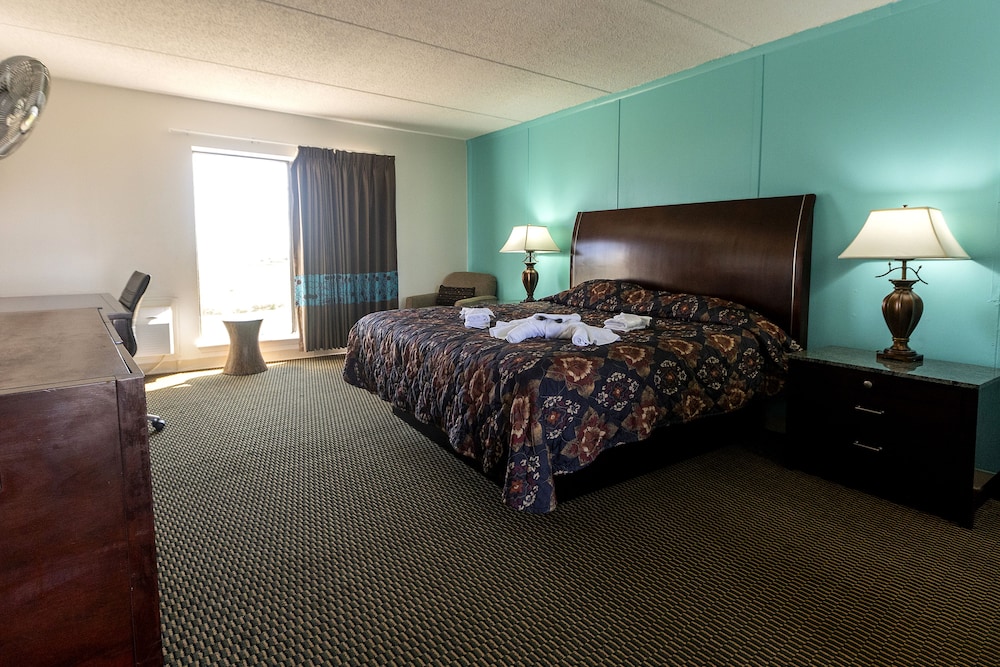 crystal palace resort
