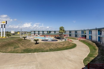 crystal palace resort