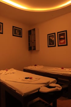 lotus club boutique hotel