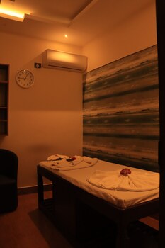 lotus club boutique hotel