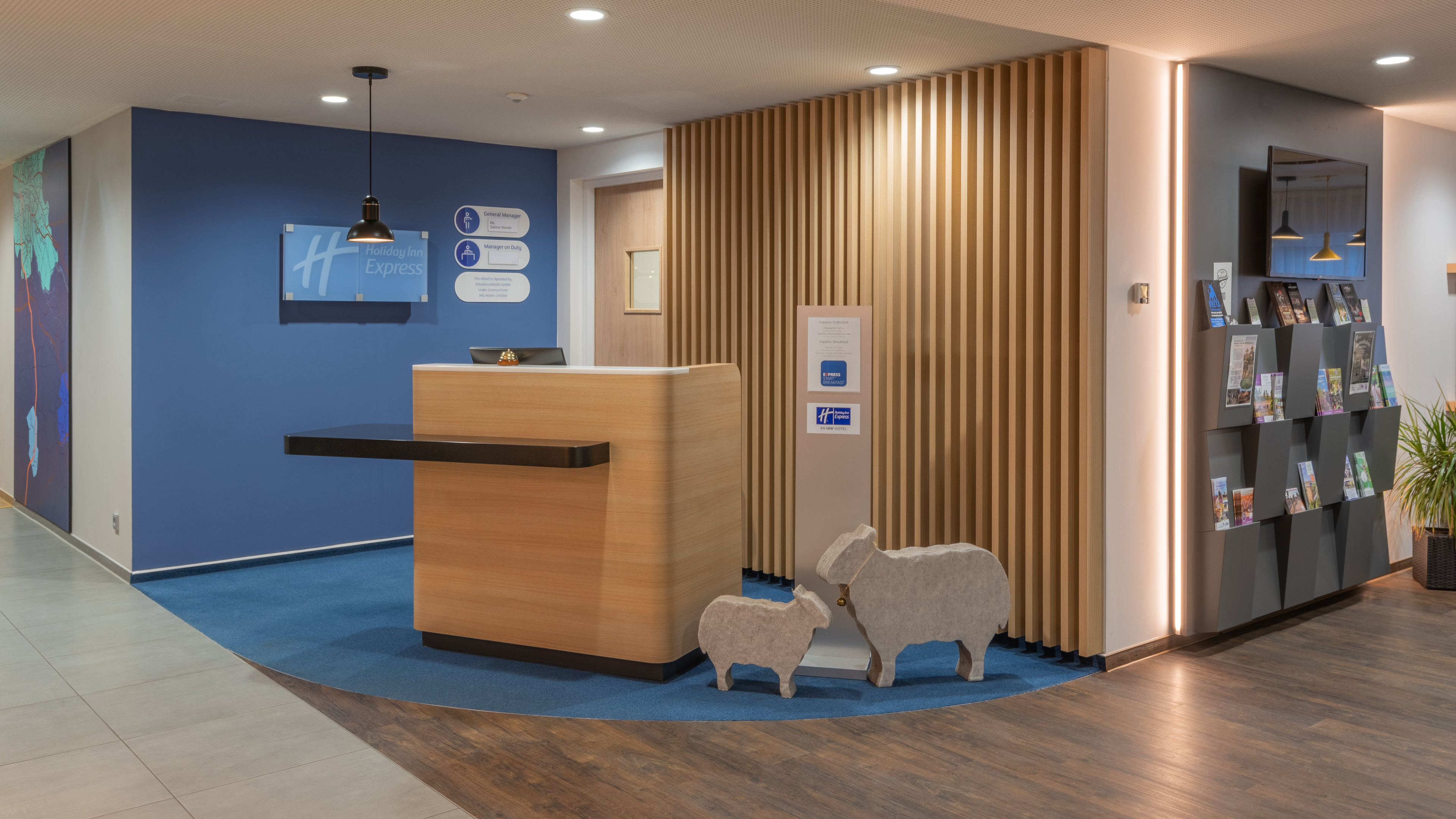 holiday inn express hamburg south a7 as42 an ihg hotel