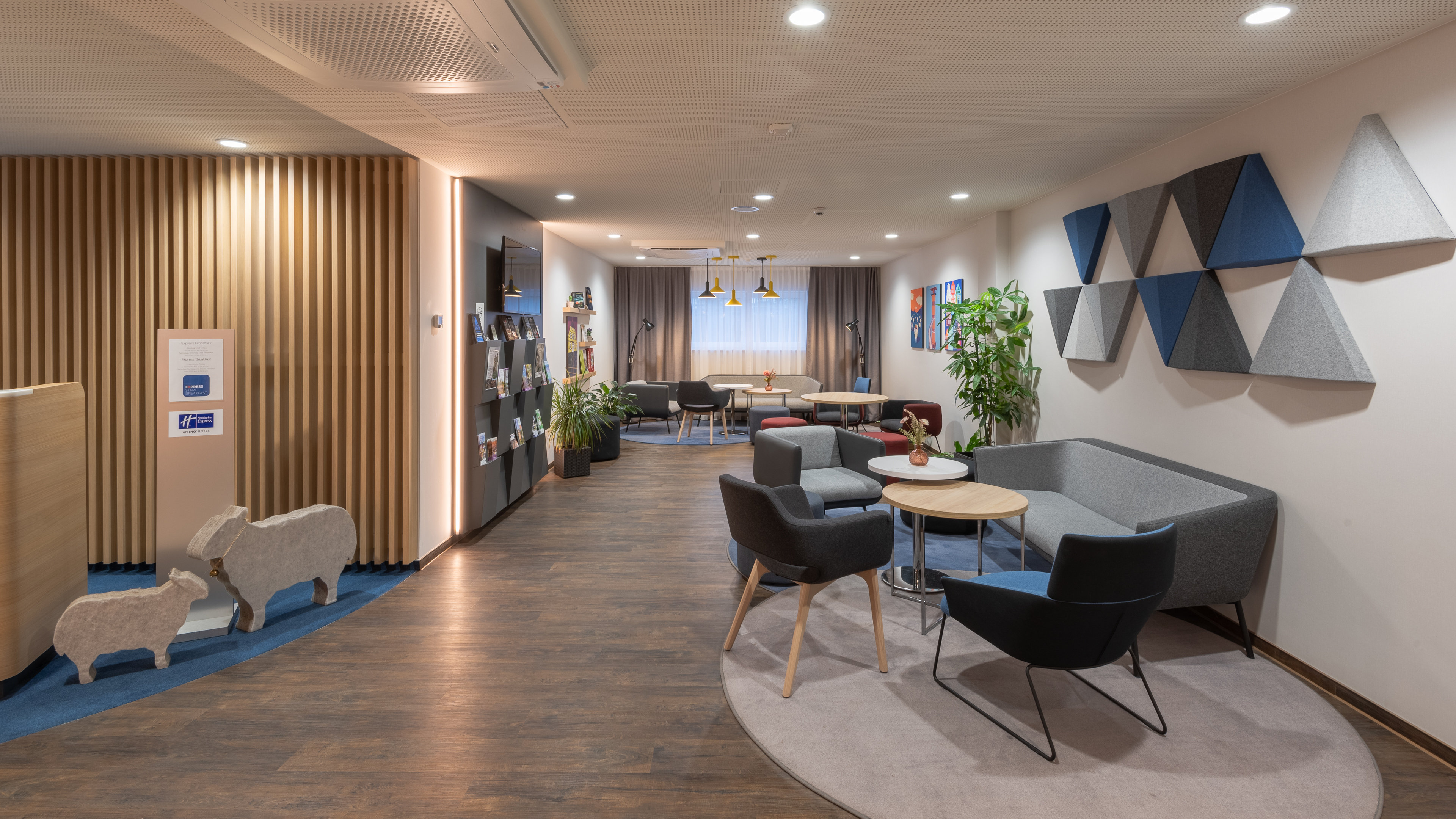 holiday inn express hamburg south a7 as42 an ihg hotel