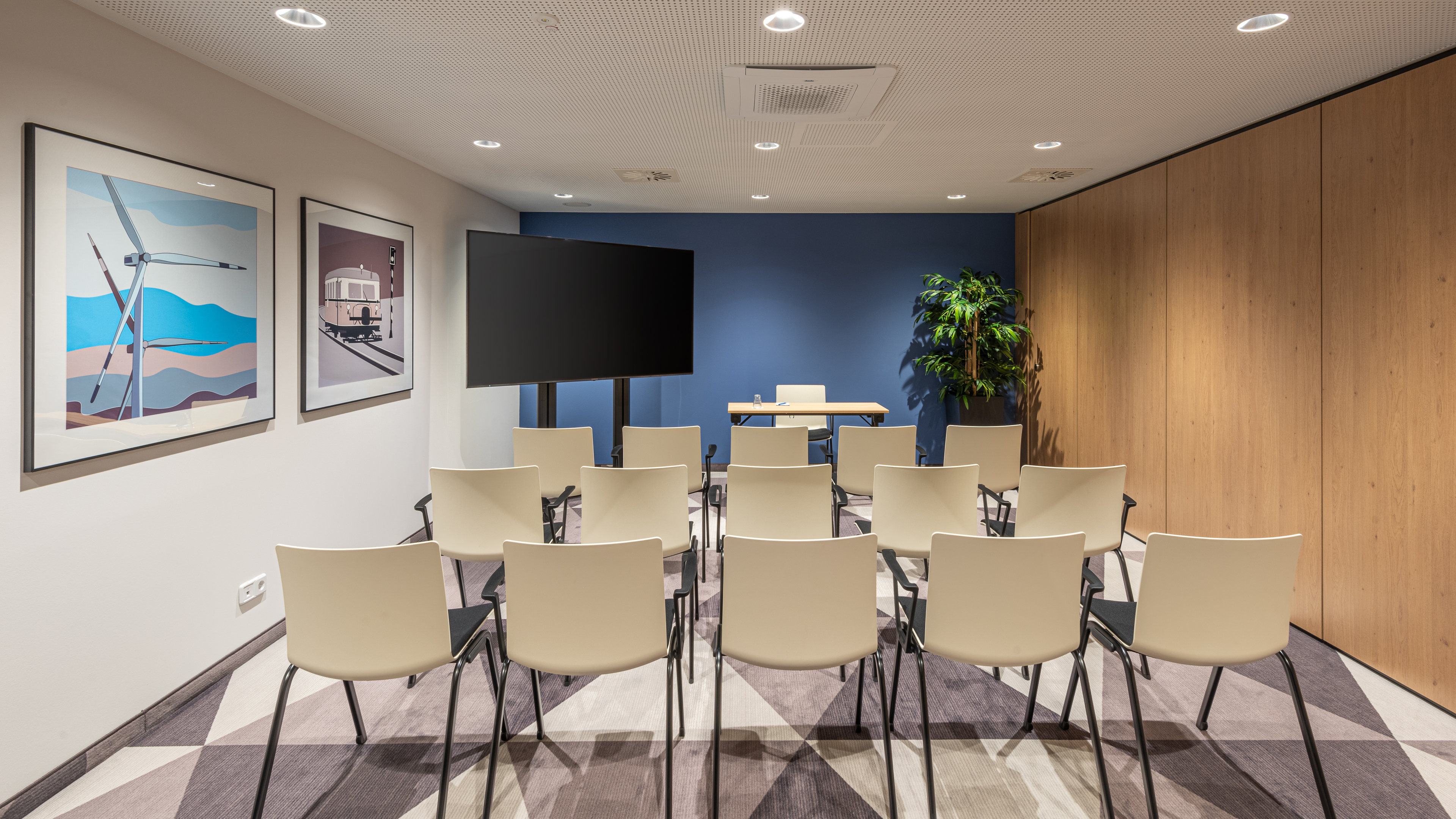 holiday inn express hamburg south a7 as42 an ihg hotel