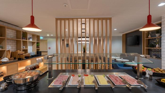 holiday inn express hamburg south a7 as42 an ihg hotel