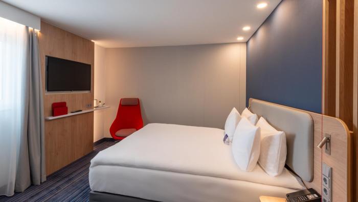 holiday inn express hamburg south a7 as42 an ihg hotel