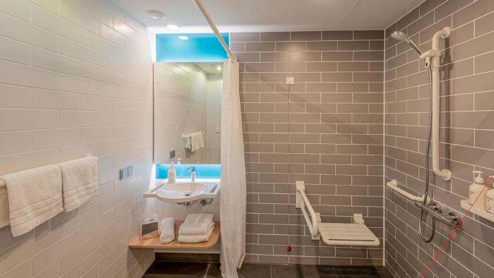 holiday inn express hamburg south a7 as42 an ihg hotel