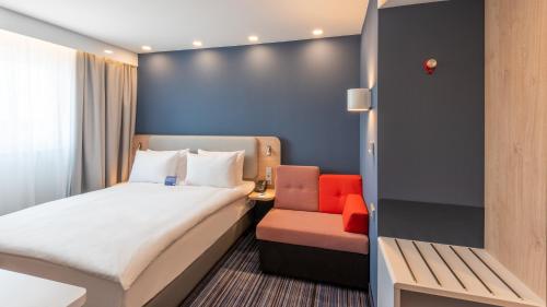 holiday inn express hamburg south a7 as42 an ihg hotel