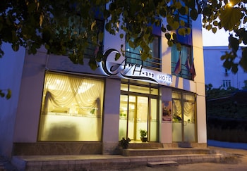 ayhan hotel