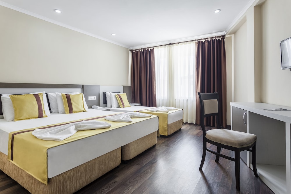 ayhan hotel