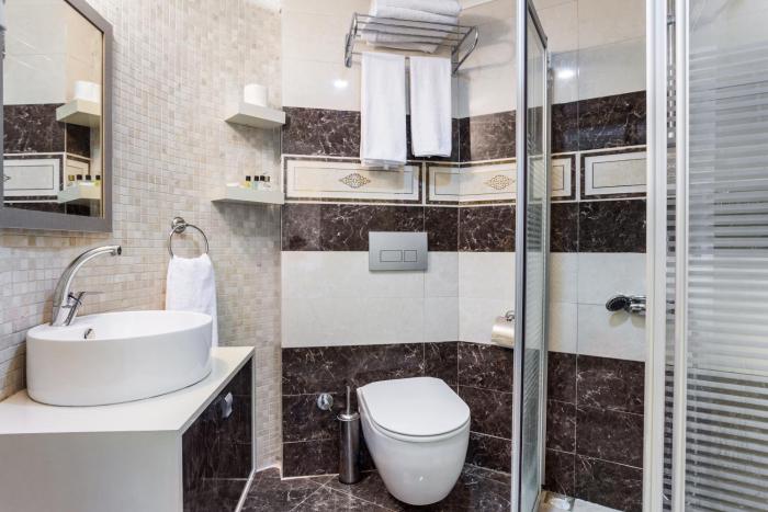 ayhan hotel