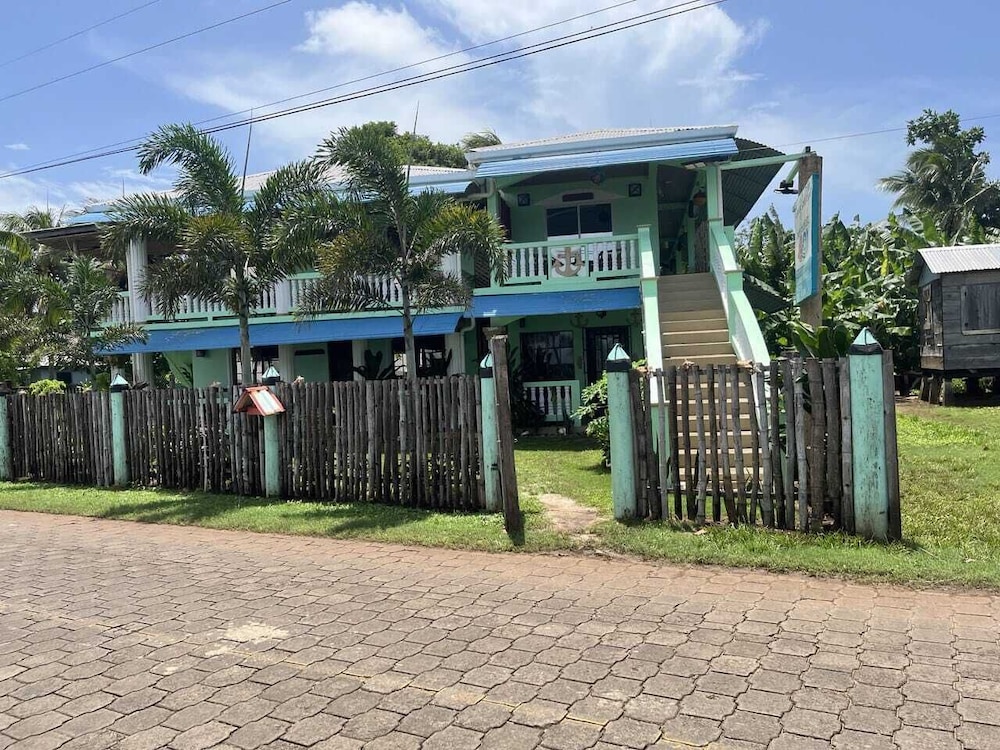 hospedaje rosa del mar