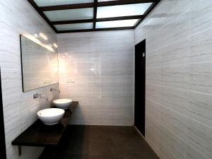 hotel girnar