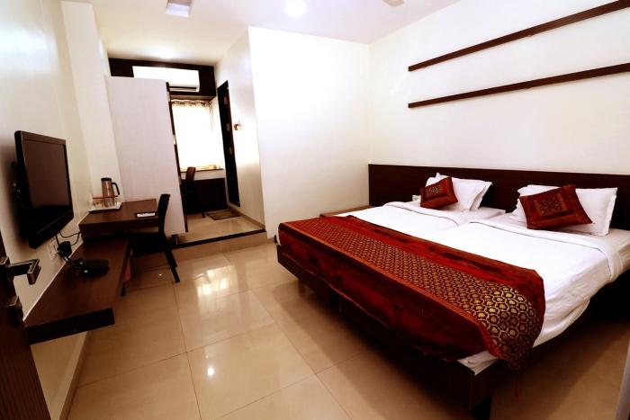 hotel girnar
