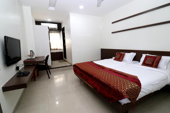 hotel girnar