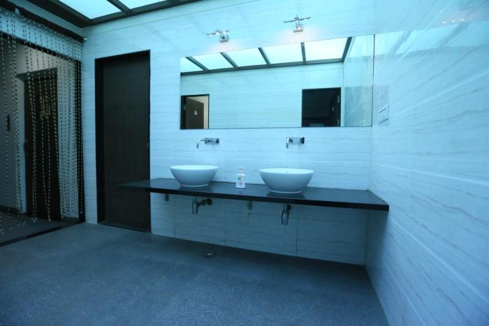 hotel girnar