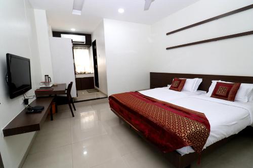 hotel girnar