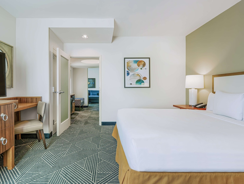 embassy suites houston downtown