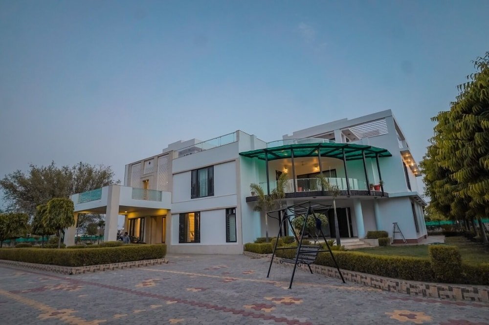 amayra the luxury farm