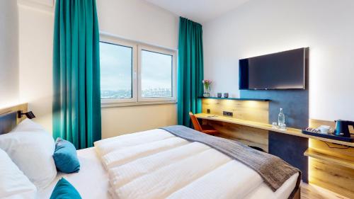 point 7 hotel