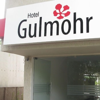 hotel gulmohr