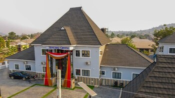 ronkibog crystal hotel and suites