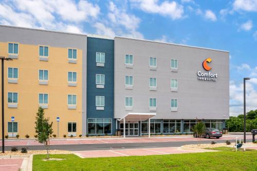 comfort inn and suites