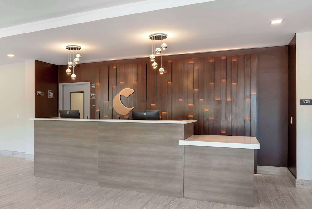 comfort inn and suites