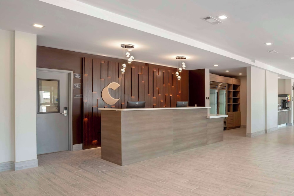 comfort inn and suites