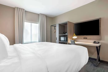 comfort inn and suites