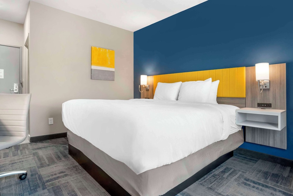 comfort inn and suites