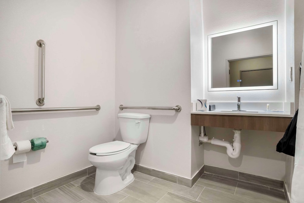 comfort inn and suites