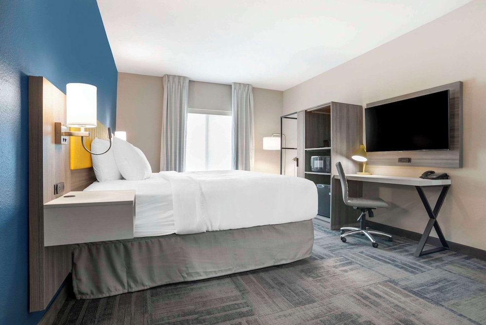 comfort inn and suites