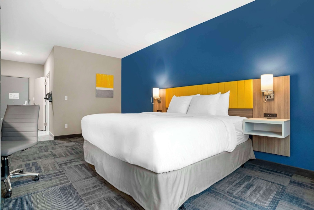 comfort inn and suites