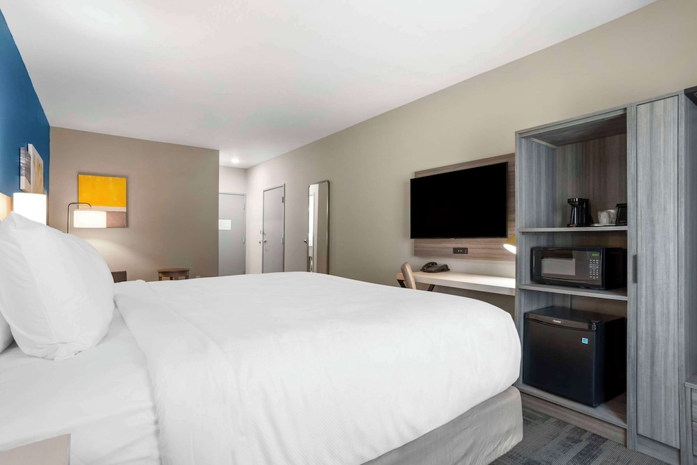 comfort inn and suites