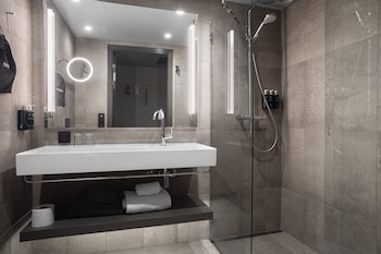 clarion hotel draken