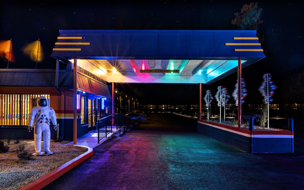 americana motor hotel
