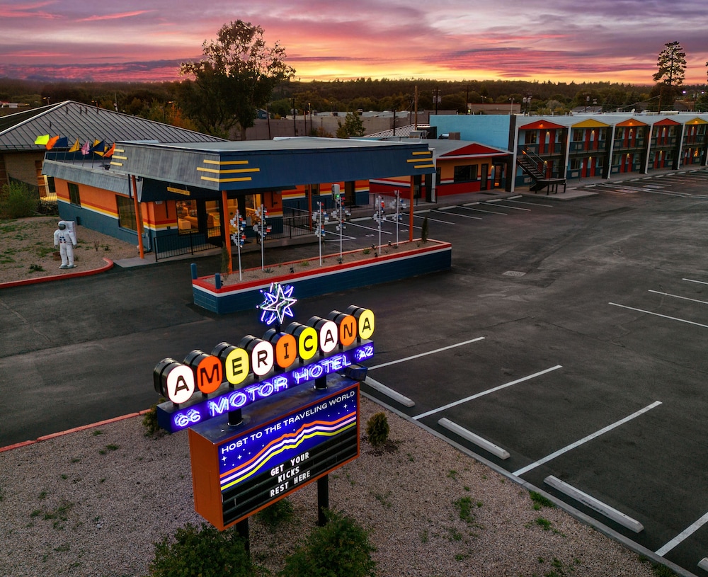 americana motor hotel