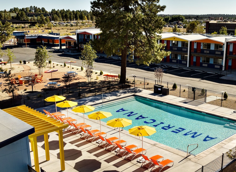 americana motor hotel