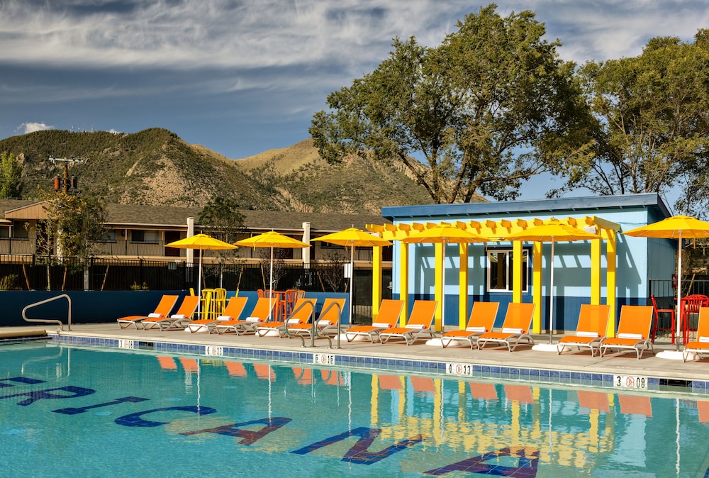 americana motor hotel