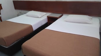 oyo 90739 dung fang hotel
